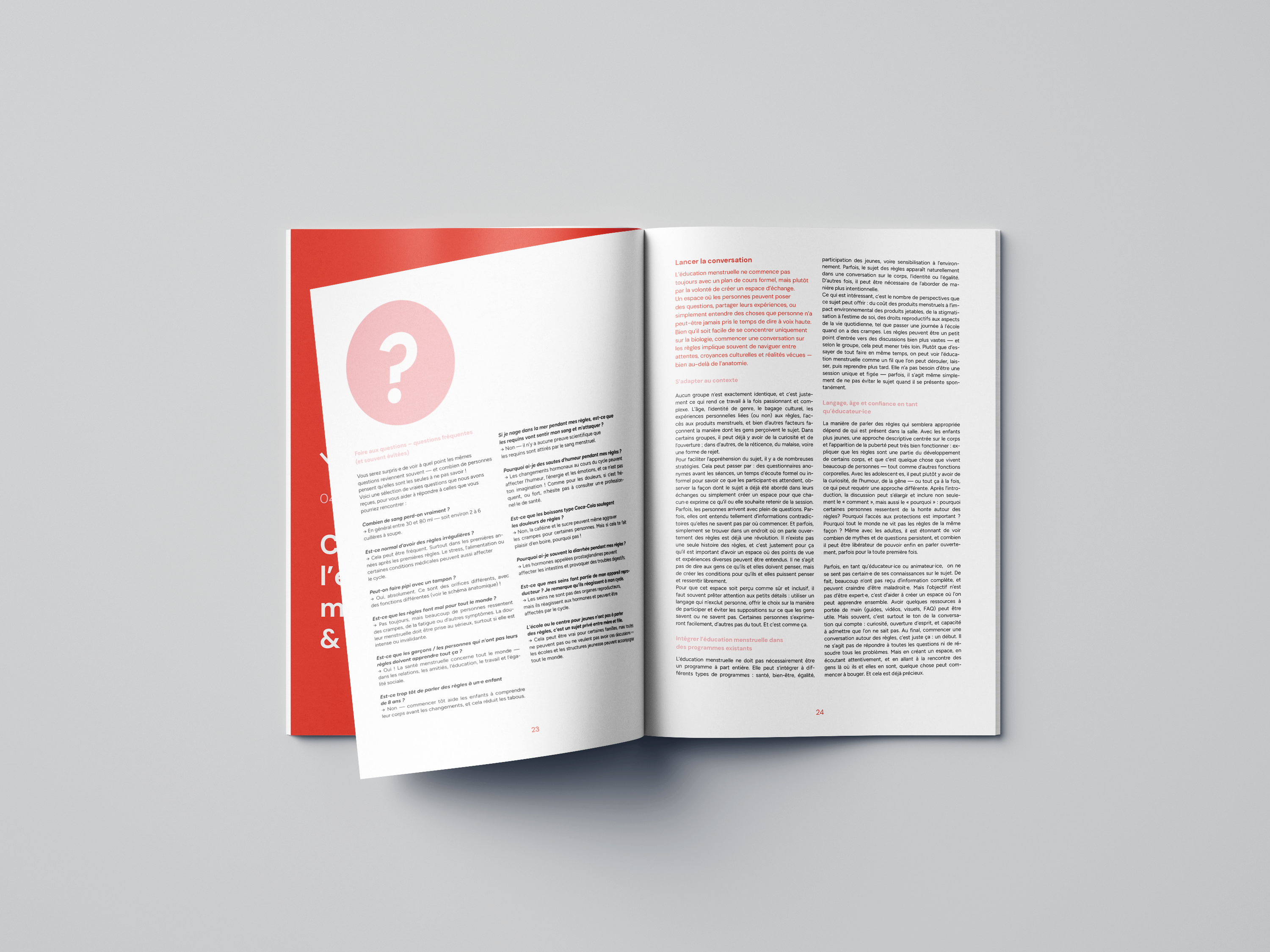 Free a4 brochure mockup 05 copie
